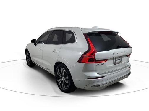 2023 Volvo XC60 B5 Plus Bright Theme