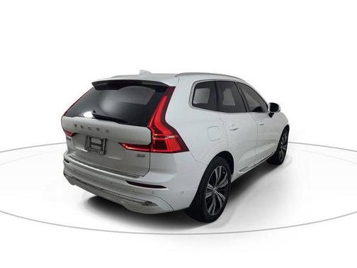 2023 Volvo XC60 B5 Plus Bright Theme