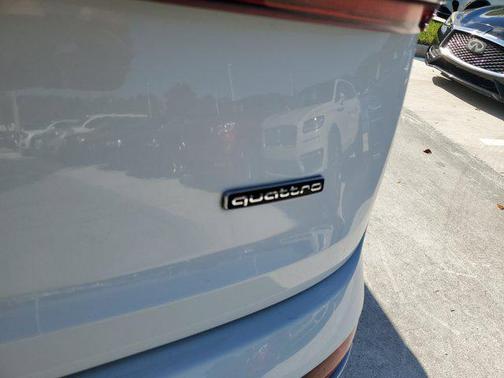 2020 Audi Q7 55 Premium Plus