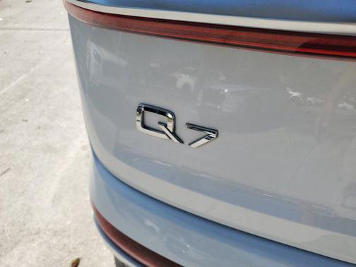 2020 Audi Q7 55 Premium Plus