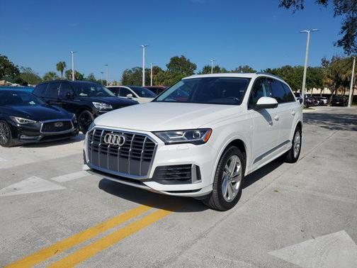 2020 Audi Q7 55 Premium Plus