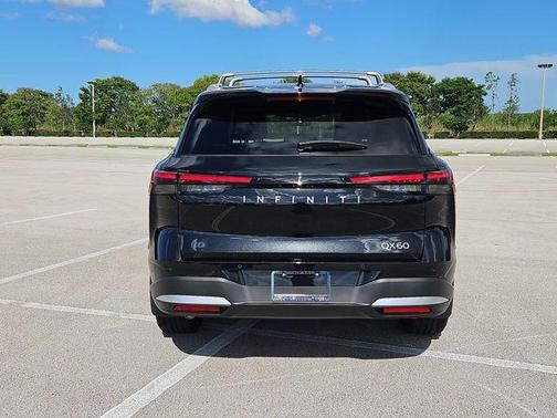 Diamond Black 2026 INFINITI QX60 Luxe