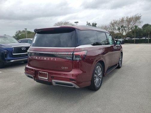 2025 INFINITI QX80 Luxe