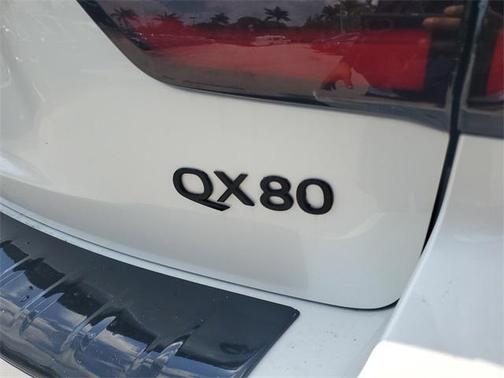 2024 INFINITI QX80 SENSORY AWD