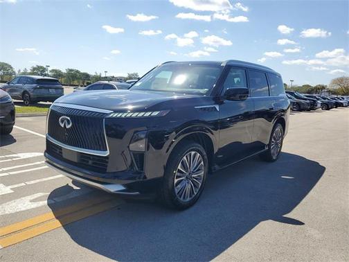 2025 INFINITI QX80 Luxe