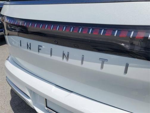 2025 INFINITI QX80 SENSORY AWD