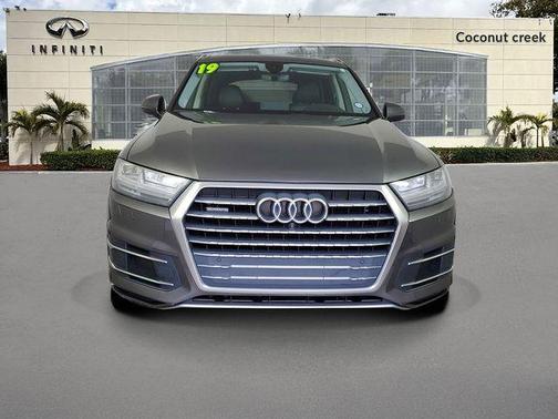 Samurai Gray Metallic 2019 Audi Q7 45 Premium Plus