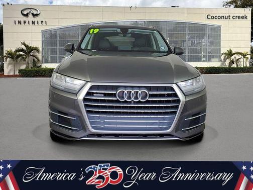 Samurai Gray Metallic 2019 Audi Q7 45 Premium Plus