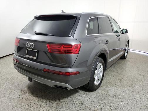 Samurai Gray Metallic 2019 Audi Q7 45 Premium Plus