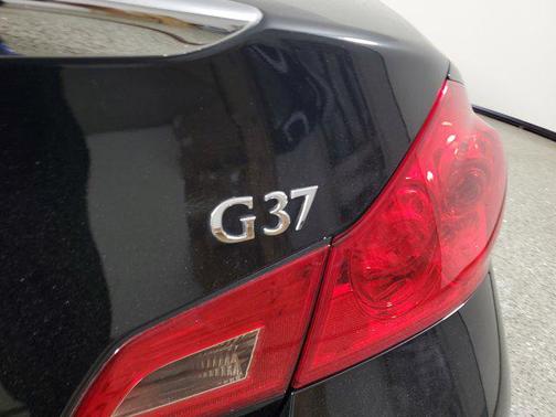 2013 INFINITI G37 Sport