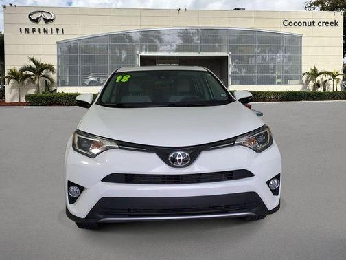 Super White 2018 Toyota RAV4 XLE