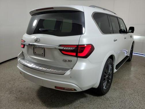 Moonstone 2022 INFINITI QX80 SENSORY