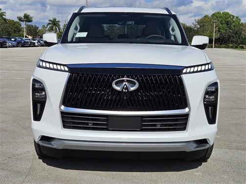 2025 INFINITI QX80 Luxe