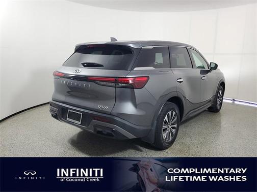 2022 INFINITI QX60 Pure
