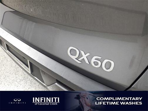 2022 INFINITI QX60 Pure