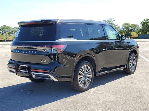2025 INFINITI QX80 Luxe