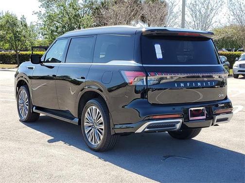 2025 INFINITI QX80 Luxe