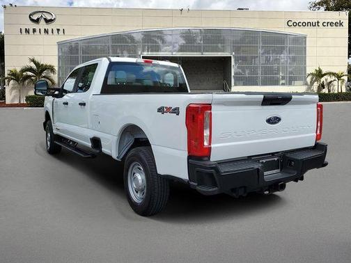 Oxford White 2024 Ford F-250 XL