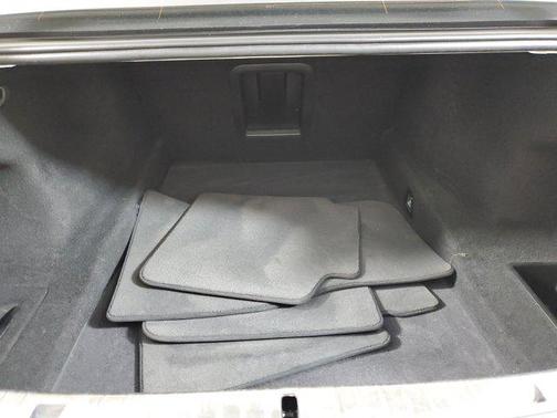 2022 BMW 750 i xDrive