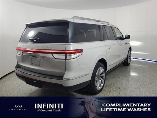 2024 Lincoln Navigator Reserve