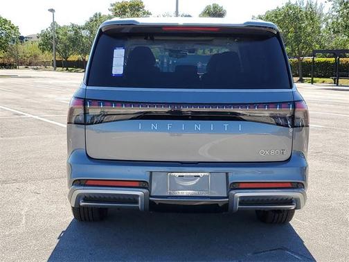 2025 INFINITI QX80 SENSORY AWD