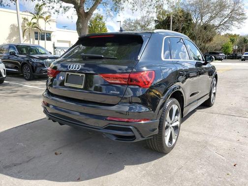 2021 Audi Q3 45 S line Premium