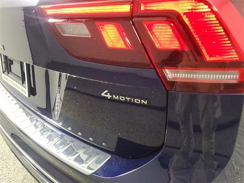 2022 Volkswagen Tiguan 2.0T SEL R-Line 4MOTION