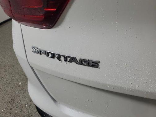 2022 Kia Sportage EX