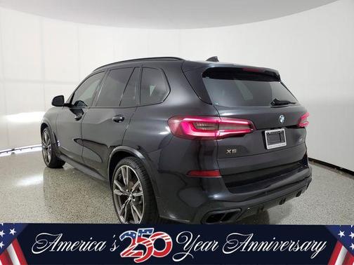 Black Sapphire Metallic 2021 BMW X5 M50i