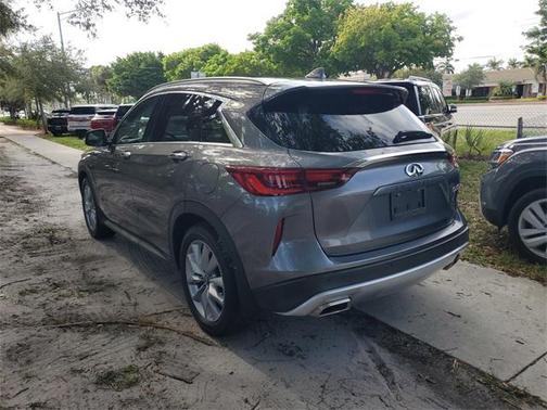 2022 INFINITI QX50 LUXE