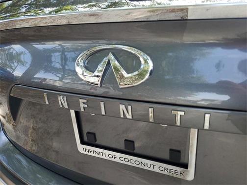 2022 INFINITI QX50 LUXE