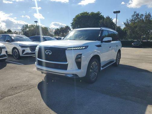 2026 INFINITI QX80 Luxe