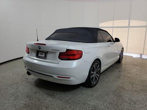 White Metallic 2018 BMW 230 i