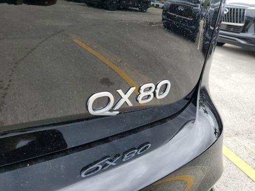 Black Obsidian 2026 INFINITI QX80 Luxe
