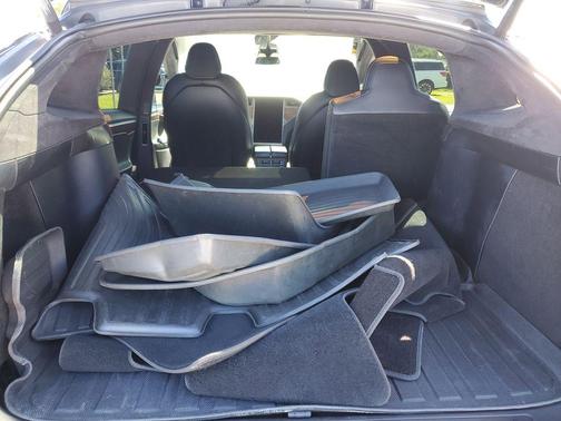 2020 Tesla Model X Long Range