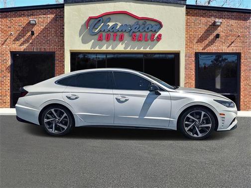 2022 Hyundai SONATA SEL Plus