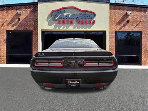 2022 Dodge Challenger SXT