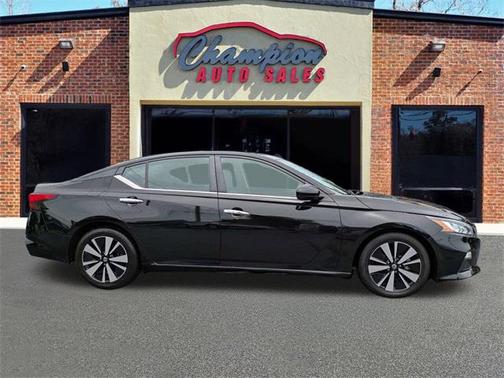 2022 Nissan Altima 2.5 SV