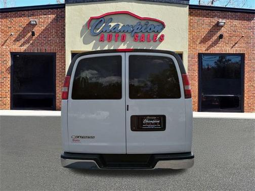 2017 Chevrolet Express 3500 LT