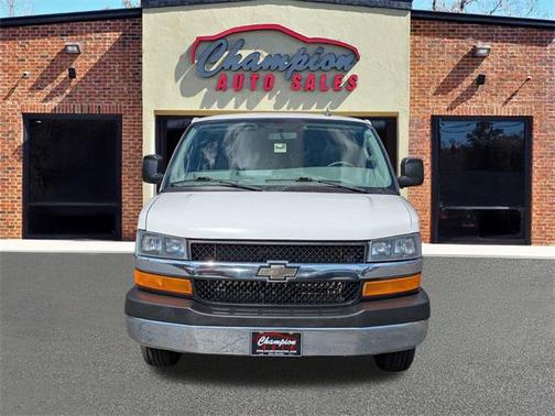 2017 Chevrolet Express 3500 LT