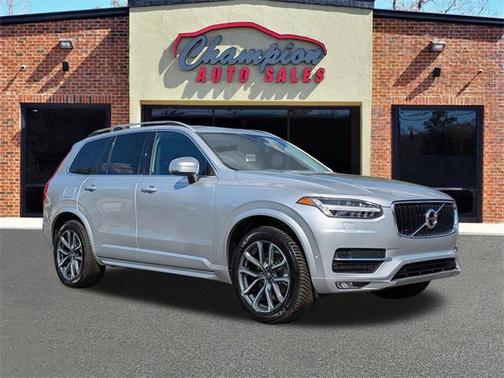 2018 Volvo XC90 T5 Momentum