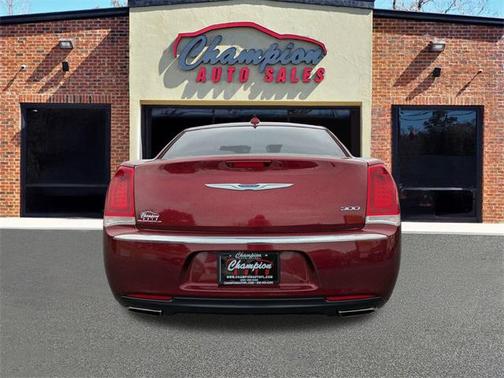 2019 Chrysler 300 Limited