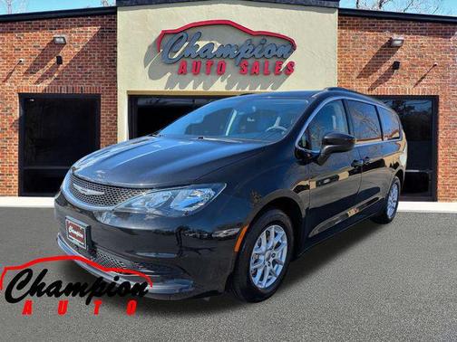 2021 Chrysler Voyager LXI