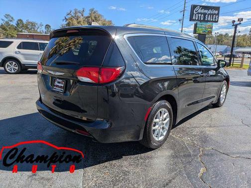 2021 Chrysler Voyager LXI