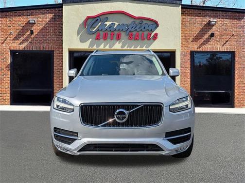 2018 Volvo XC90 T5 Momentum