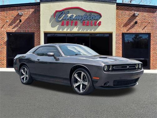 2019 Dodge Challenger SXT