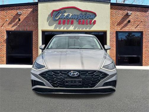 2022 Hyundai SONATA SEL