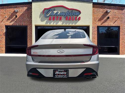 2022 Hyundai SONATA SEL