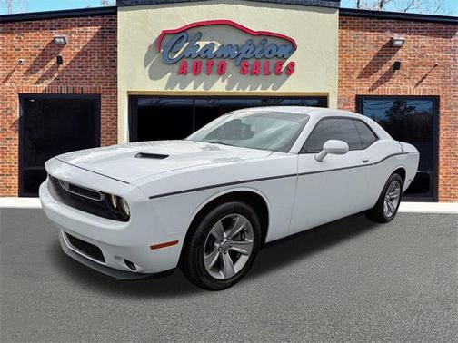 2017 Dodge Challenger SXT