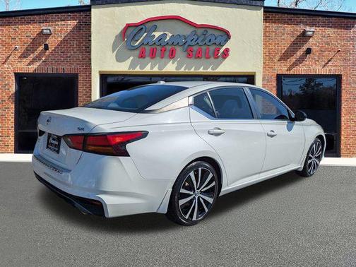 2021 Nissan Altima 2.5 SR